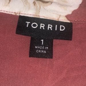 Torrid chiffon floral blouse size 1 EUC